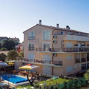 Gostinjska kuća Pansion Sport, Stinjan