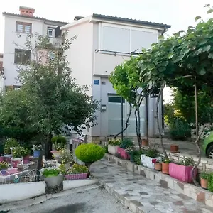 Apartman Zufic, Stinjan